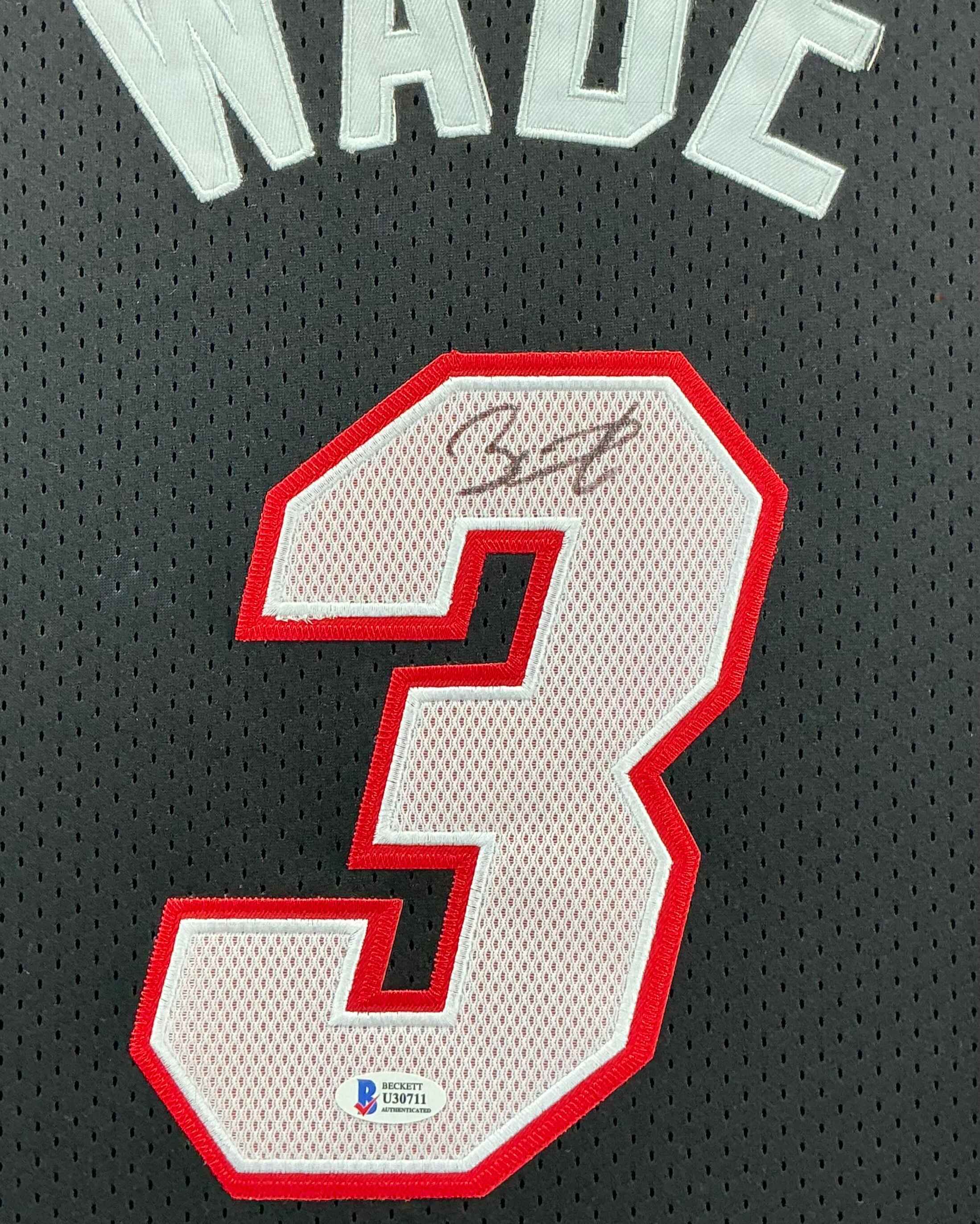 Miami Heat Dwyane Wade Signed Jersey Framed