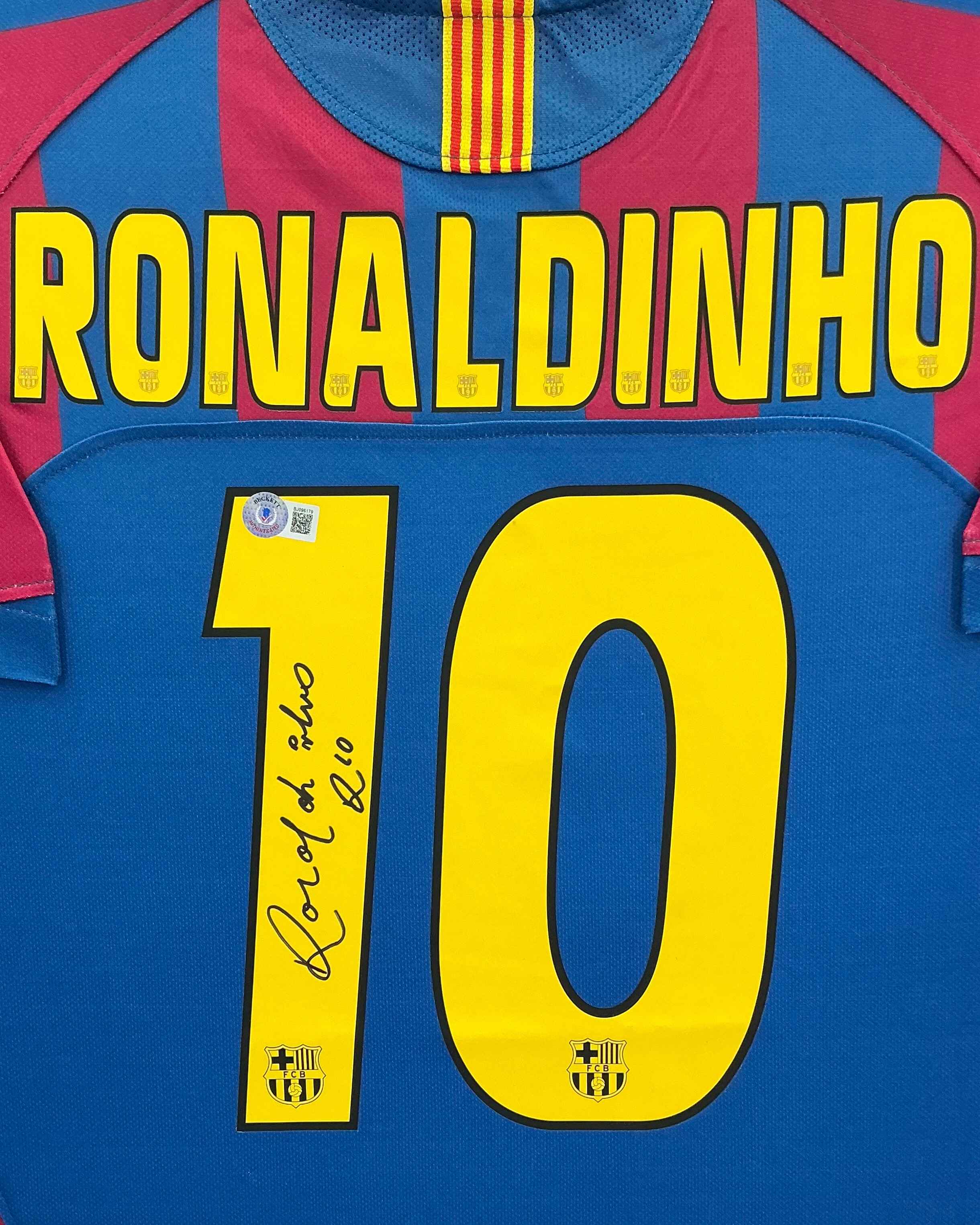 Barcelona Ronaldinho Signed Jersey Framed