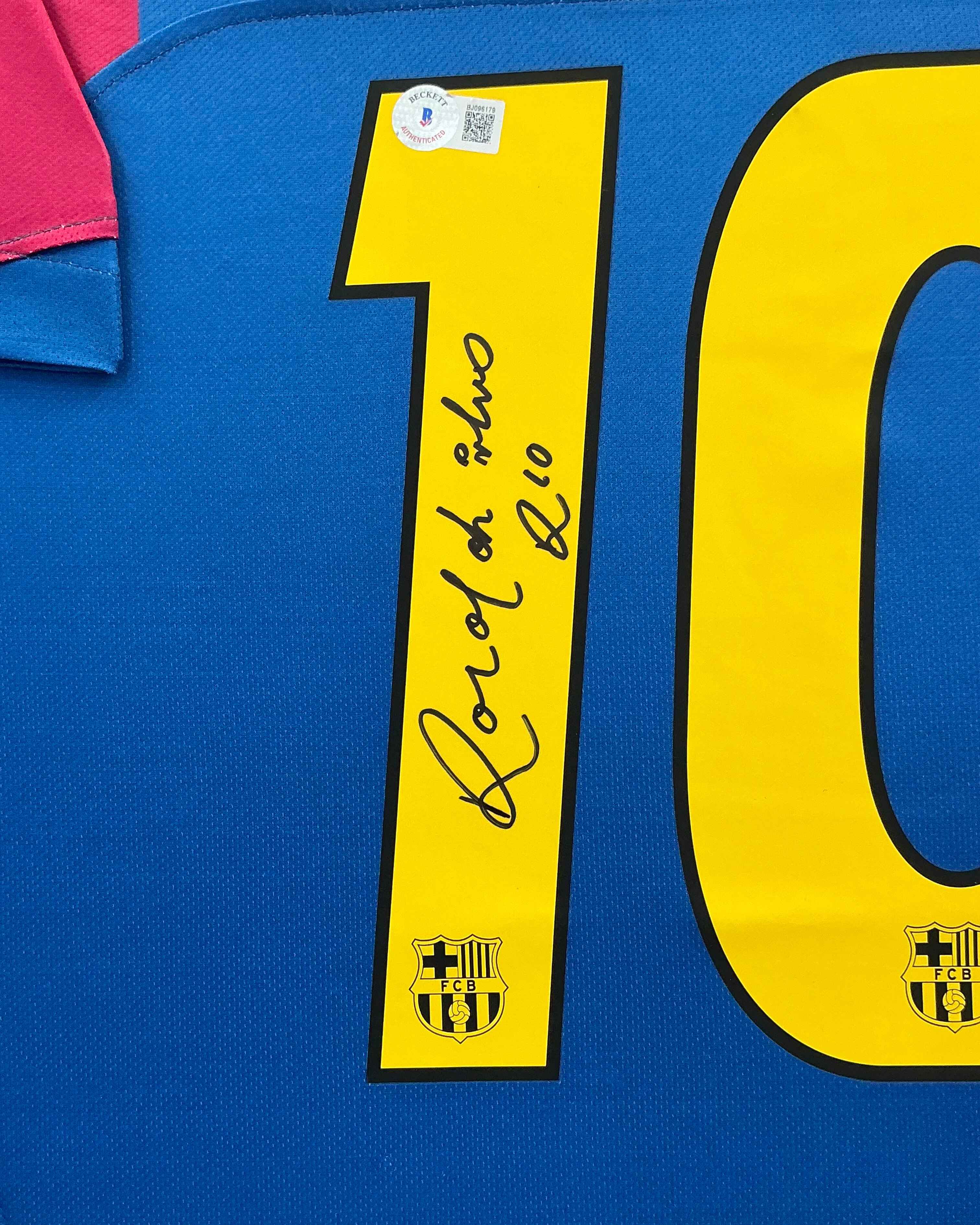 Barcelona Ronaldinho Signed Jersey Framed