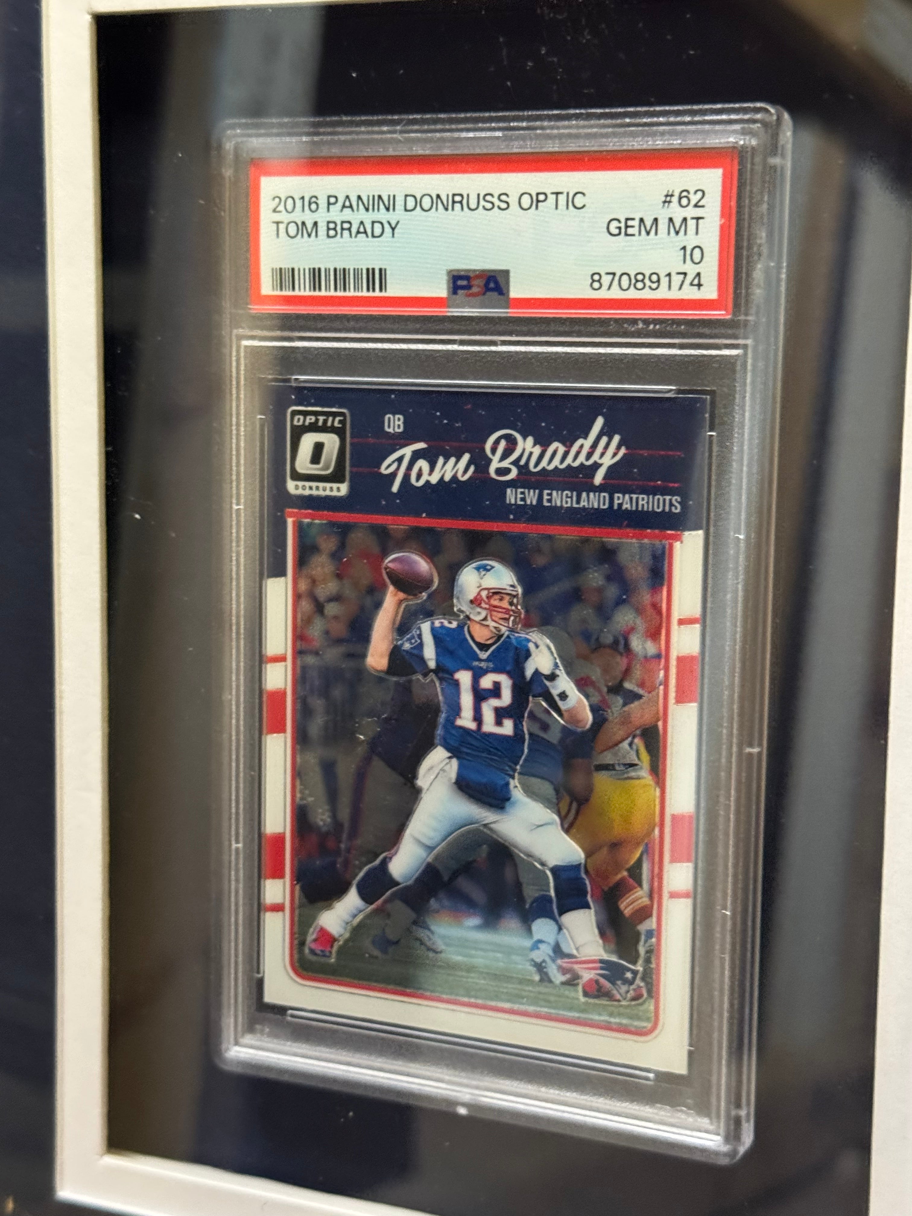 New England Patriots Tom Brady Signed Jersey Framed