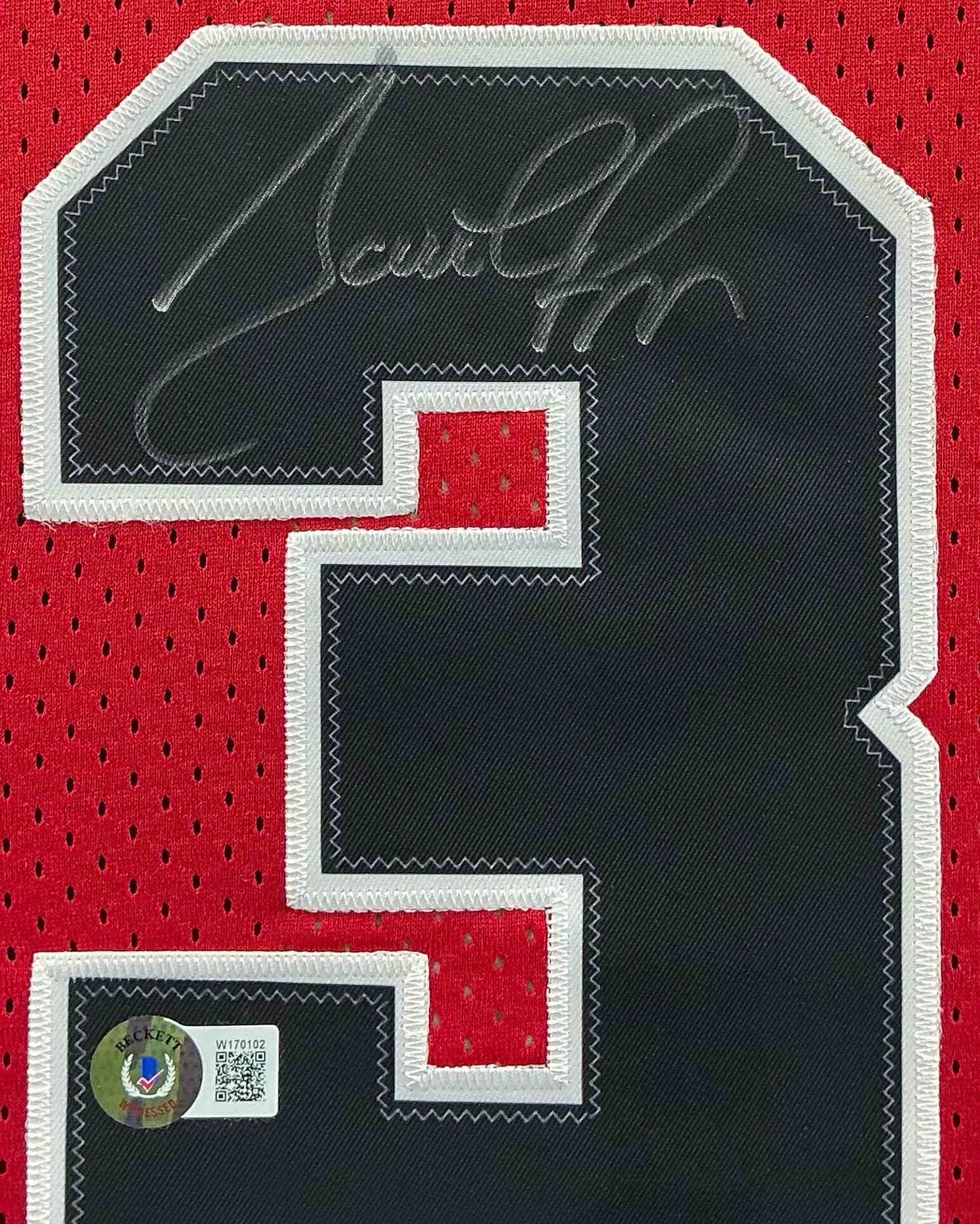 Chicago Bulls Scottie Pippen Signed Jersey Framed
