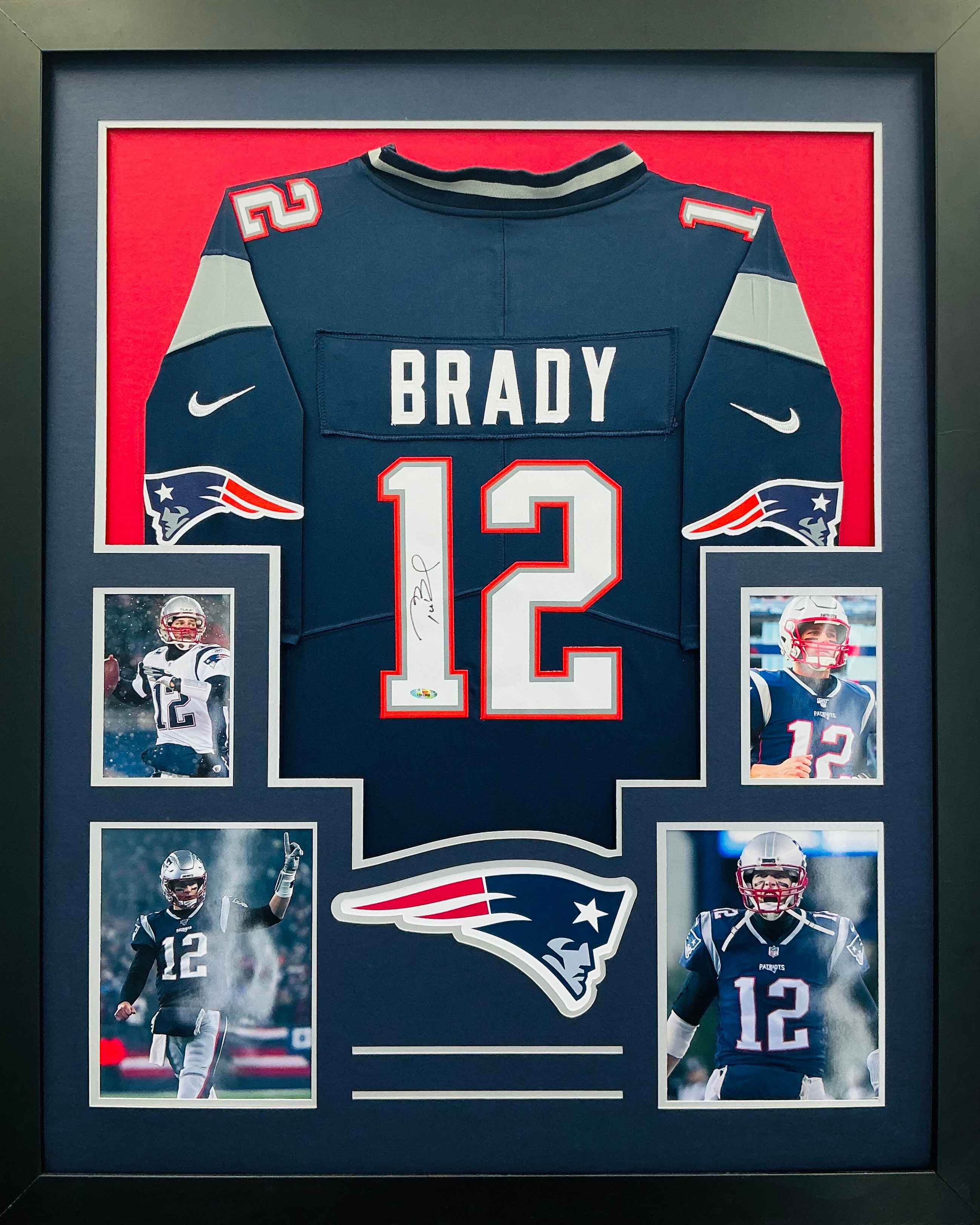 New England Patriots Tom Brady Signed Jersey Framed