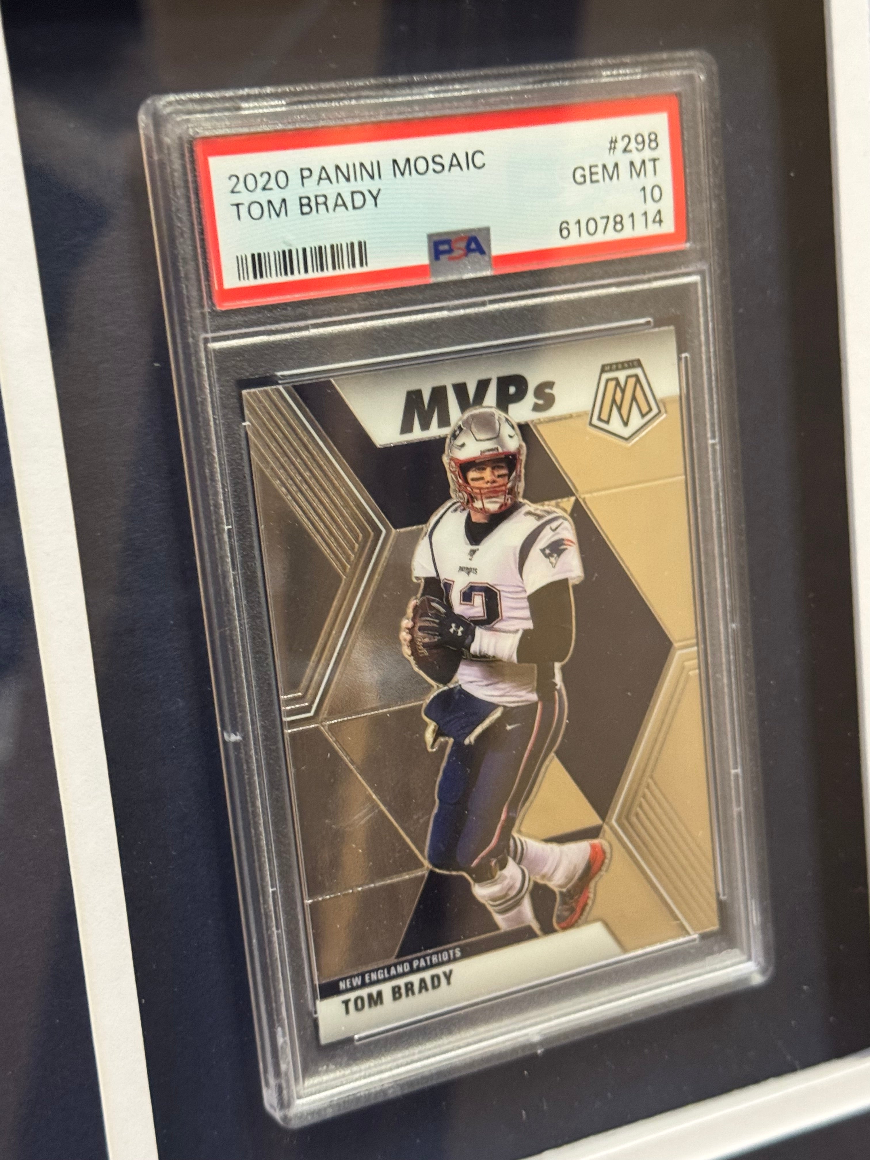 New England Patriots Tom Brady Signed Jersey Framed