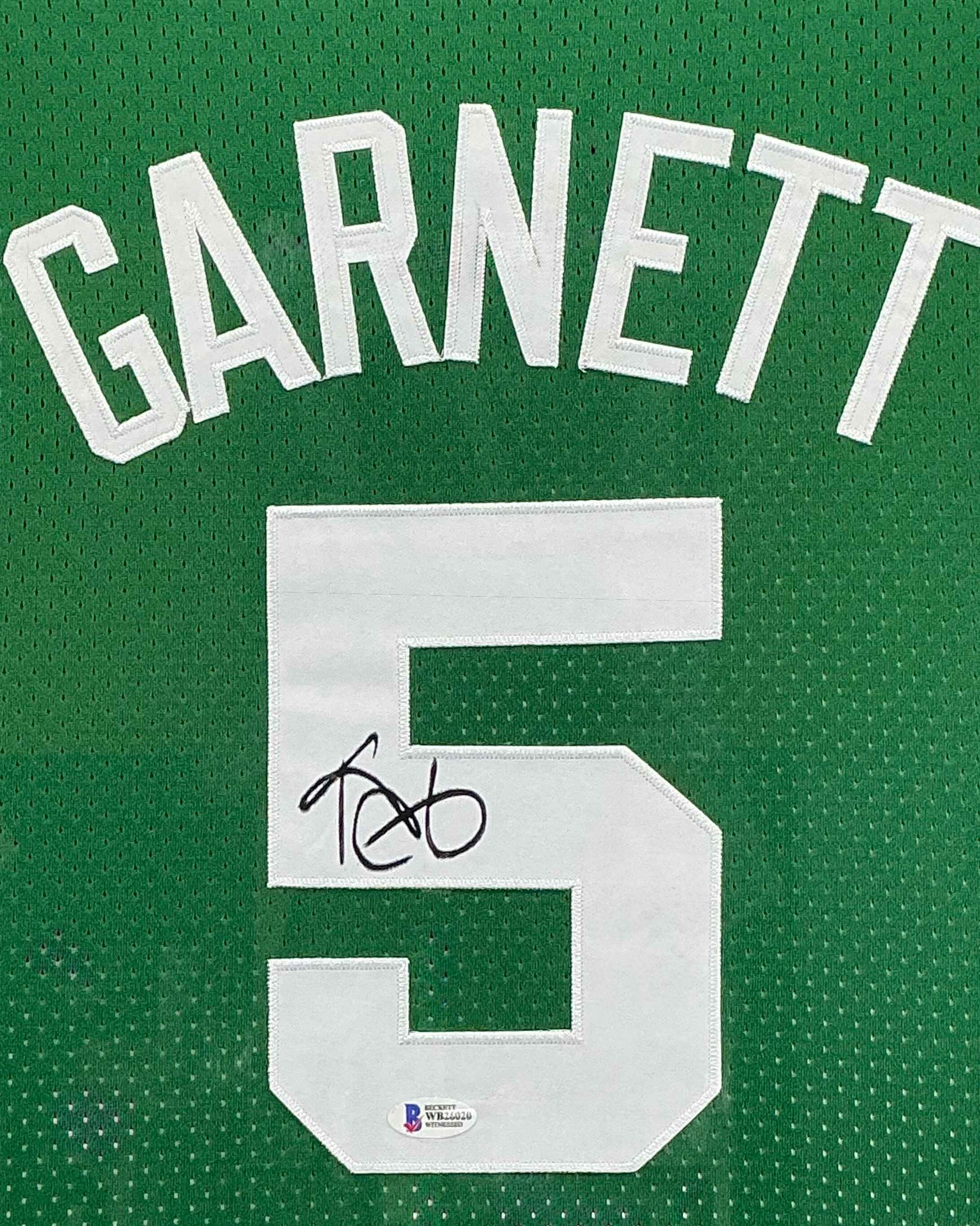 Boston Celtics Kevin Garnett Signed Jersey Framed