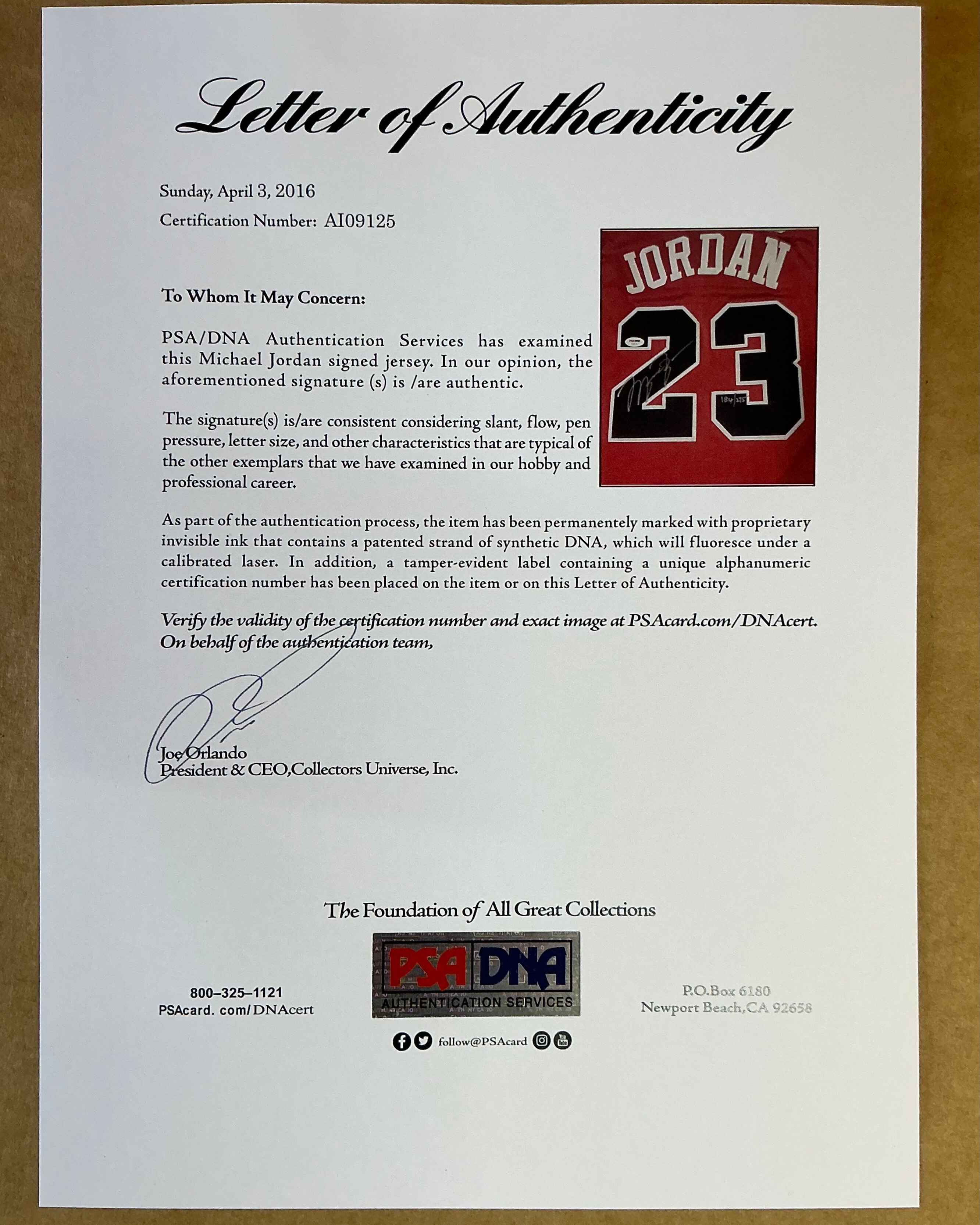 Chicago Bulls Michael Jordan Signed Jersey Framed