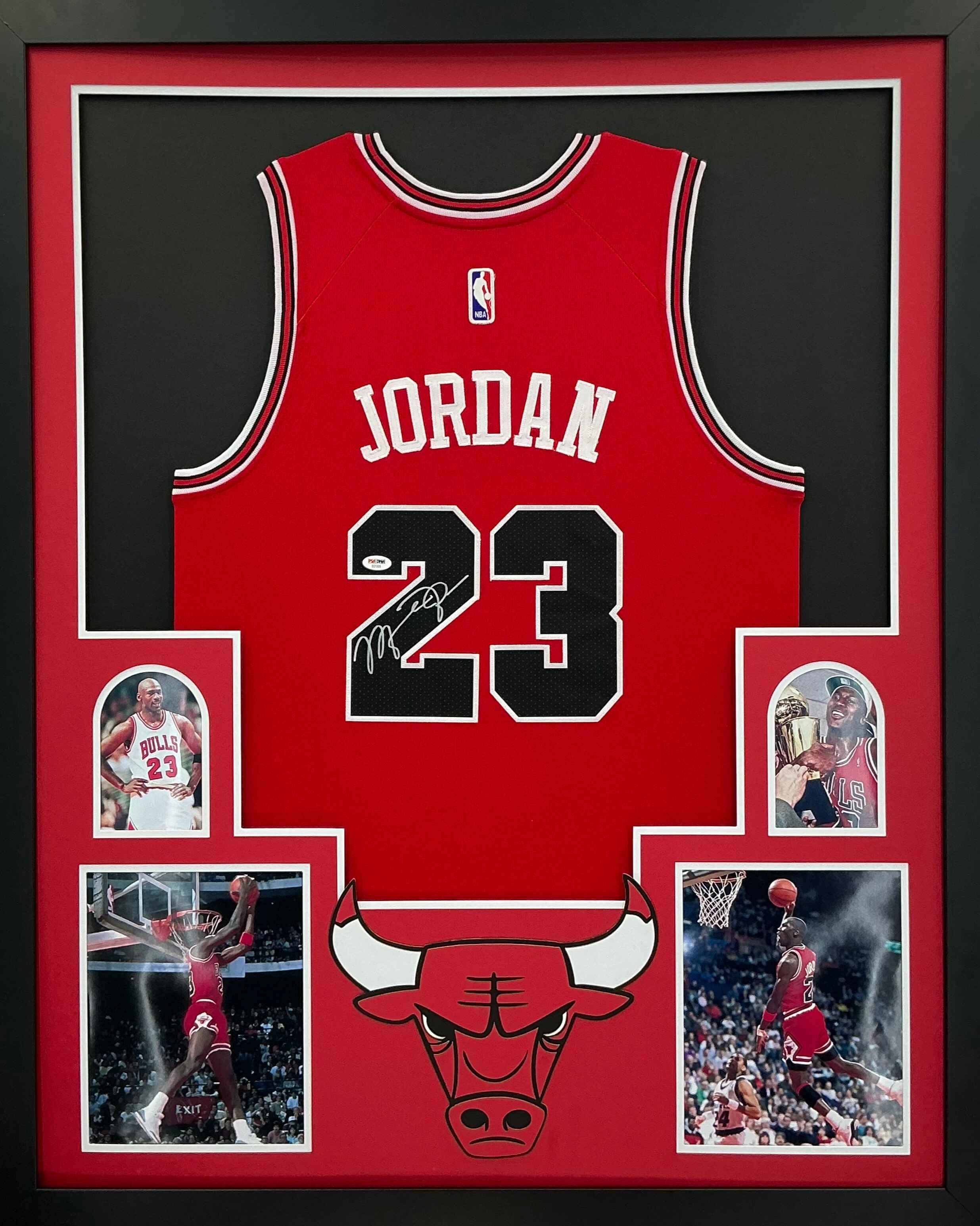 Chicago Bulls Michael Jordan Signed Jersey Framed