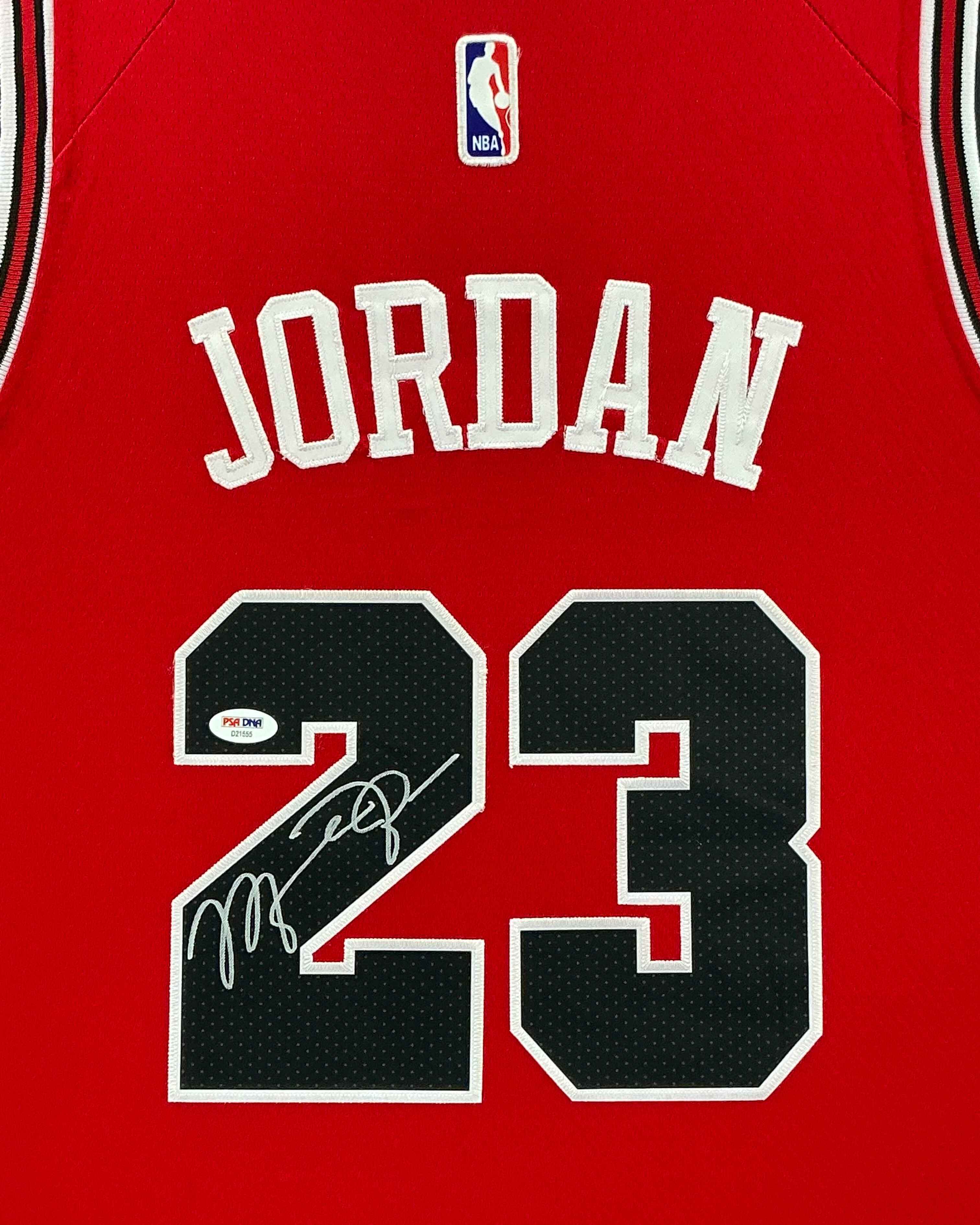 Chicago Bulls Michael Jordan Signed Jersey Framed