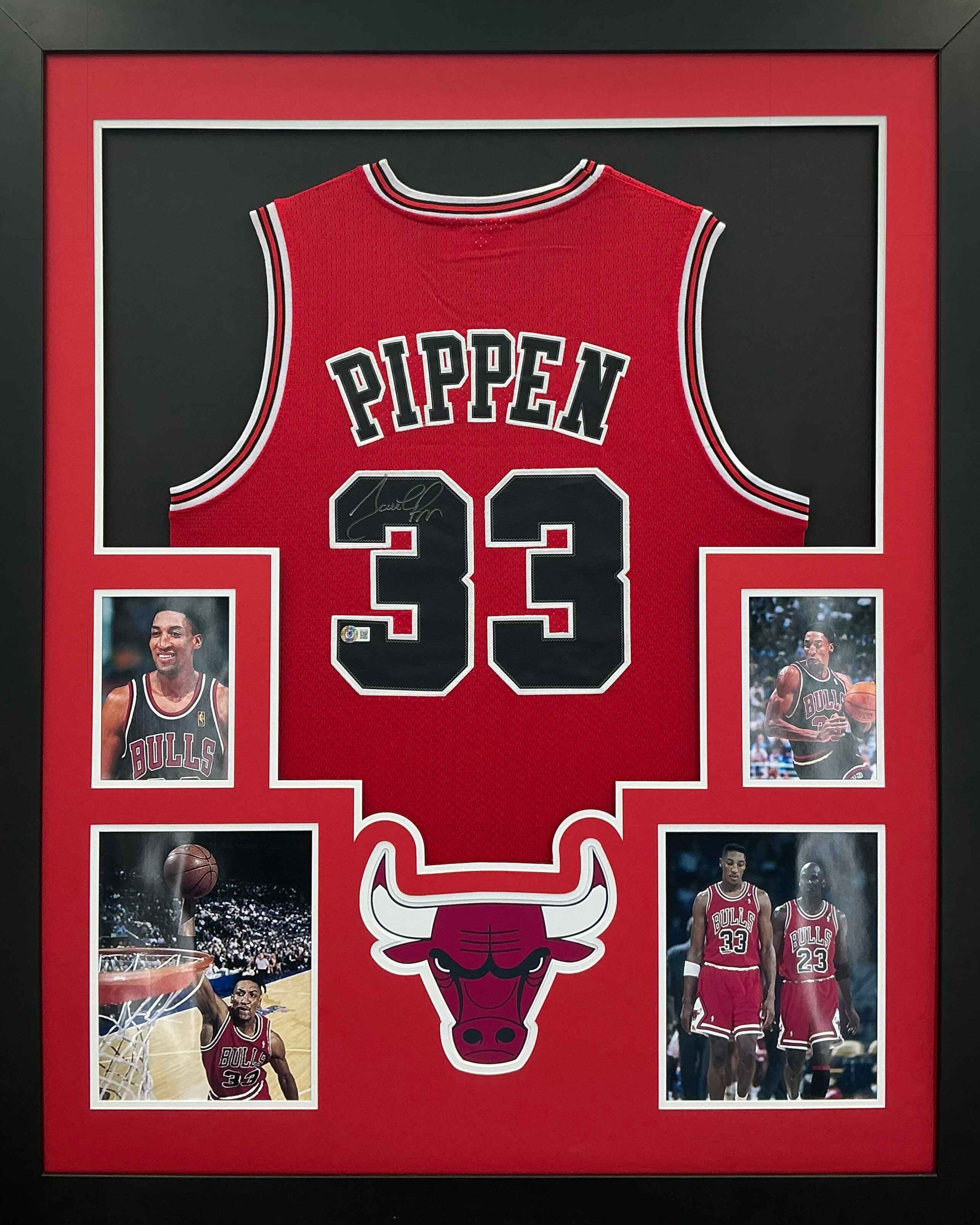 Chicago Bulls Scottie Pippen Signed Jersey Framed